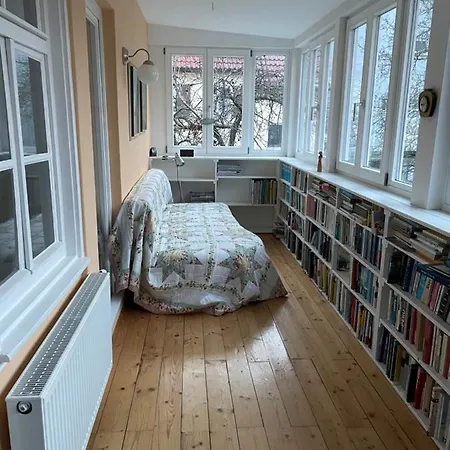 Апартаменты Haus Aurelia Метцинген Экстерьер фото