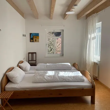 Апартаменты Haus Aurelia Метцинген Экстерьер фото